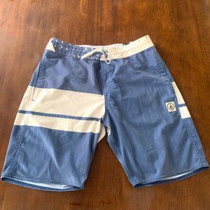 Volcom Slingers Board Shorts Size 32